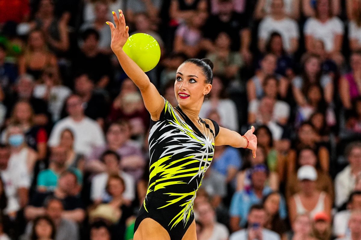 Alexandra Kiroi-Bogatyreva performing at the Paris 2024 Olympics Games.